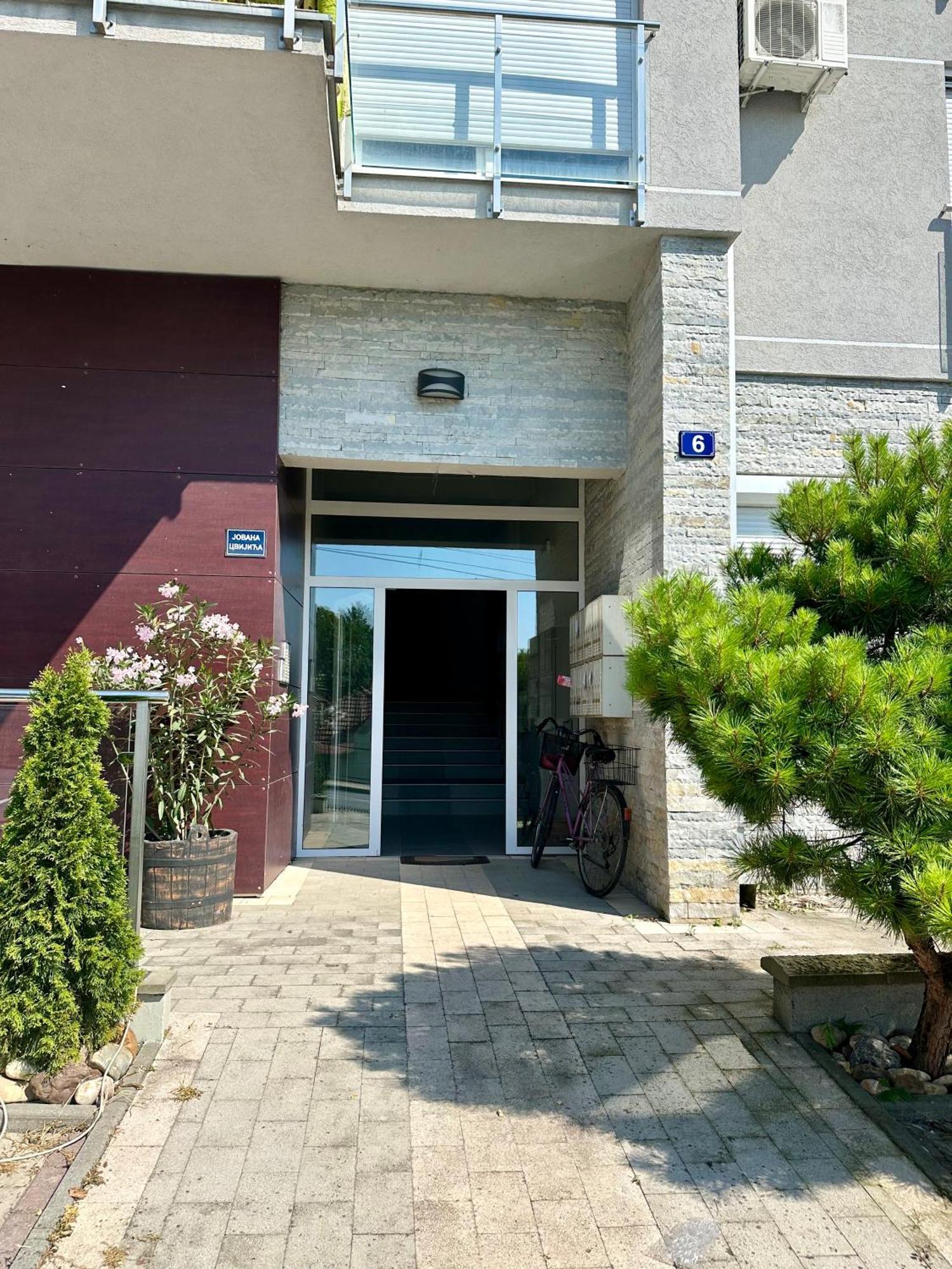 Apartman Floresta - In Front Of Japanese Garden, Enchanting Nature View, Spotless And Cozy Vrnjacka Banja Exterior photo
